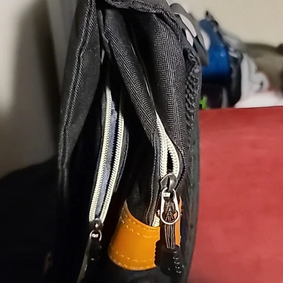 Backpack - Picture 4 of 8